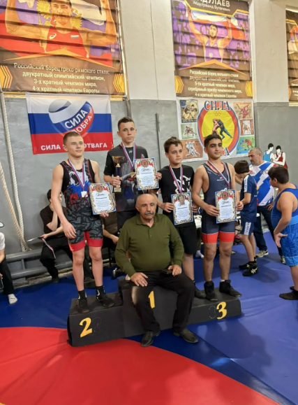 Сила духа и память героев: Обливские борцы успешно выступили на втором этапе соревнований «КУБОК ДОНА»
